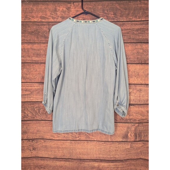 Reba Chambray Southwest Embroidered Cowgirl Festival Button Down Medium - Picture 2 of 8